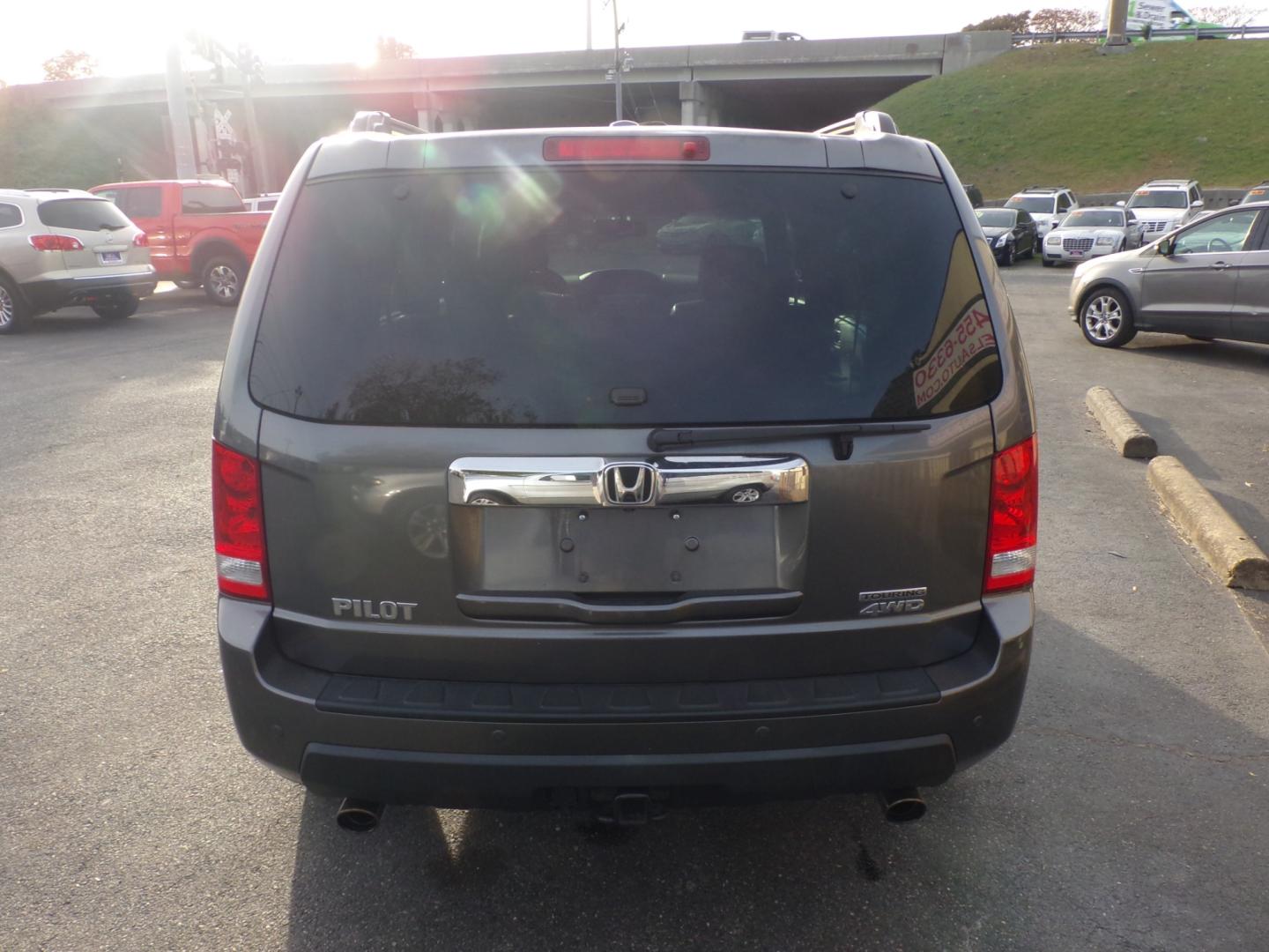 2010 Grey Honda Pilot (5FNYF4H91AB) , located at 5700 Curlew Drive, Norfolk, VA, 23502, (757) 455-6330, 36.841885, -76.209412 - Photo#13